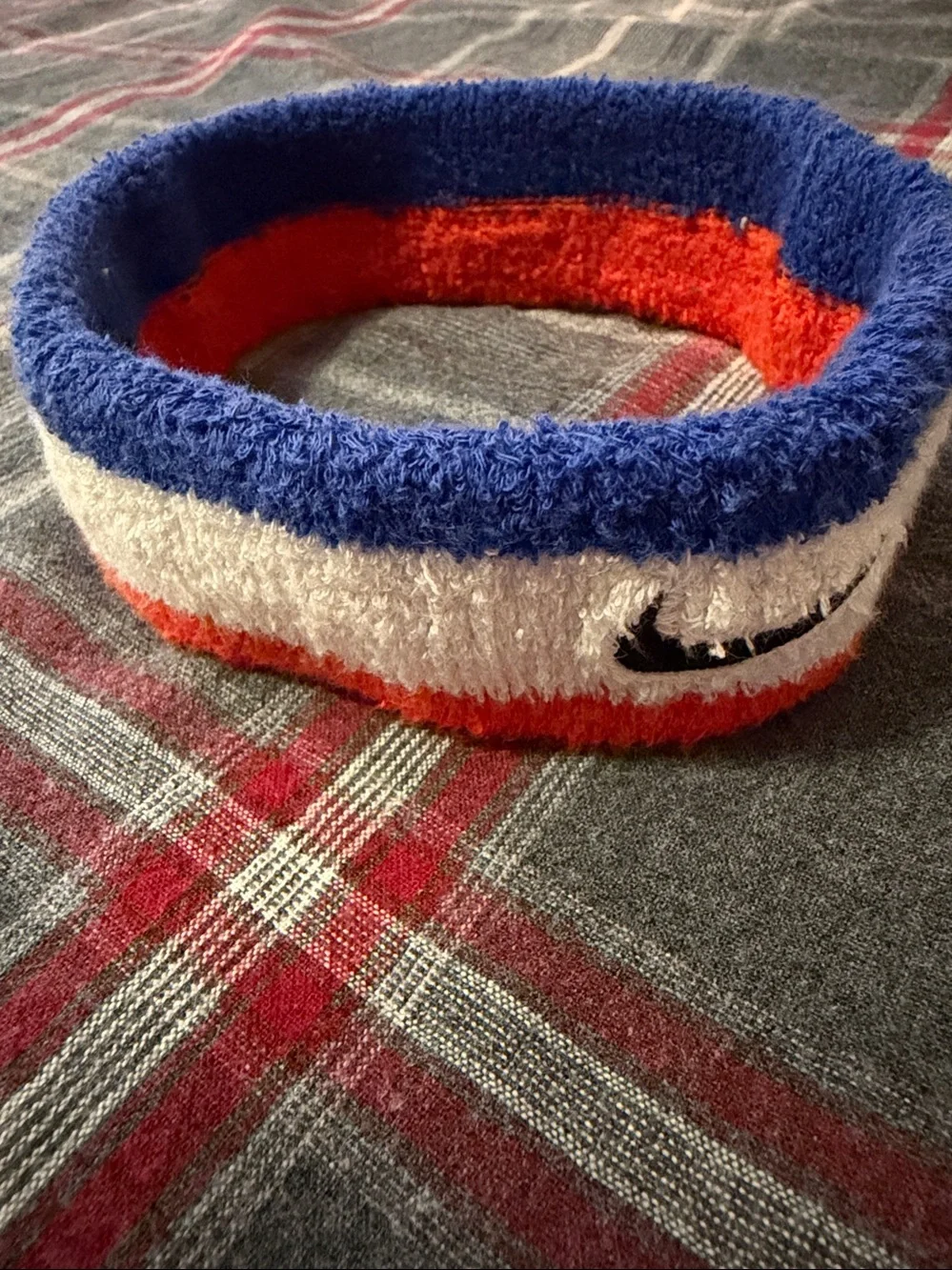 Nike kids red
